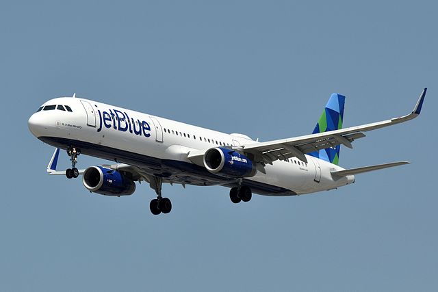 JetBlue extends credit card deals with Barclays and Mastercard