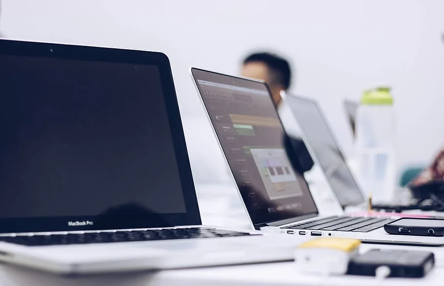 The Untold History of B2B Travel Wholesalers: From Floppy Disks to Algorithms