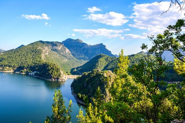 Türkiye genelinde 10 gölün koruma statüsü değişti.