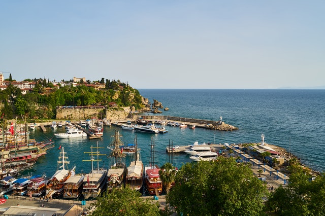Antalya bu yıl 9 milyondan fazla turist ağırladı