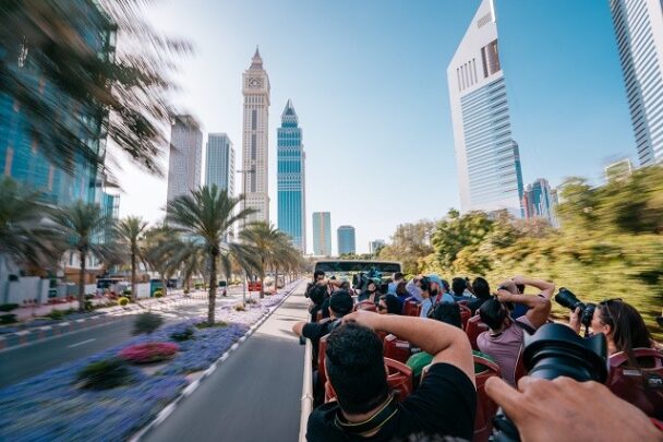 Birleşik Arap Emirlikleri aşısızlara seyahat yasağı getirdi