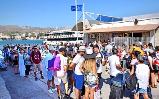 2 Yıllık Aranın Ardından Yunan Adalarına Feribot Seferleri Başlıyor