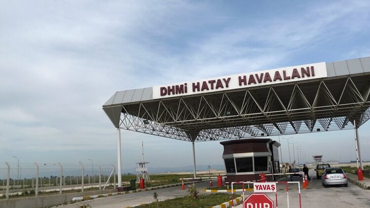 Hatay Havalimanı Yeniden Uçuşlara Açıldı: İlk Uçak İstanbul'dan İndi