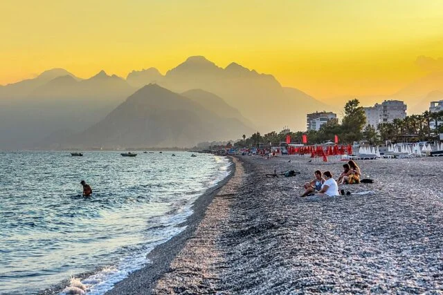 Nisan Ayında Ziyaretçi Sayısı Düştü