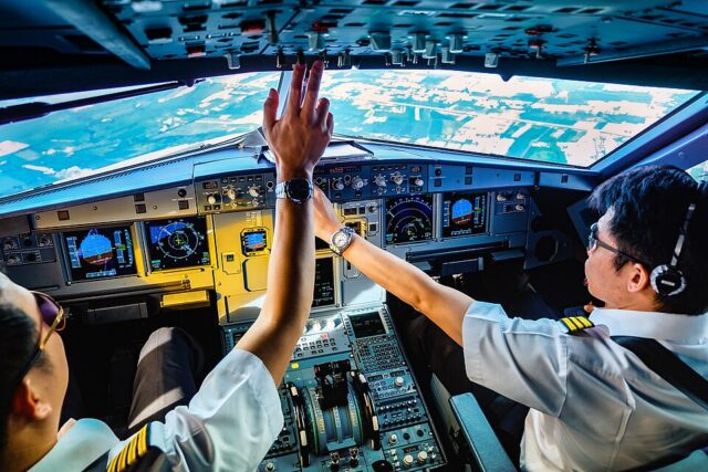 Avrupa'da Pilot Yorgunluğu Alarm Veriyor